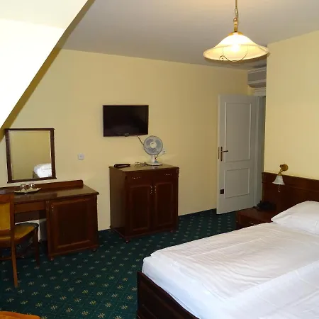 ホテル ホテルチェルトフカ